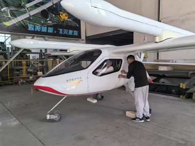 中兴集团产投平台-司南投资曾恺翔一行赴索孚航空考察